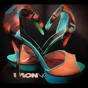 Made you look, Multicolored High Heels
